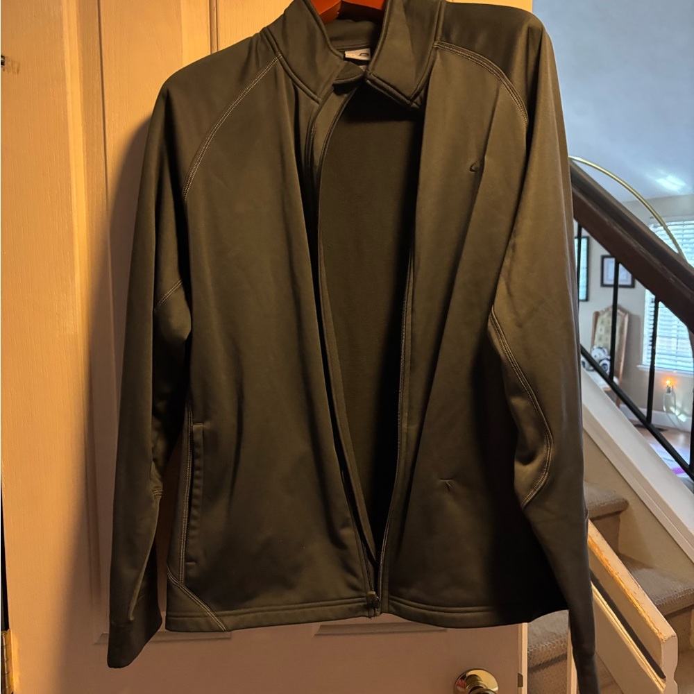 Men’s Champion breakout jacket. Condition excellent.Size Large